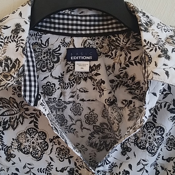 NWOT Black and white with beige button-down blouse - Picture 2 of 9